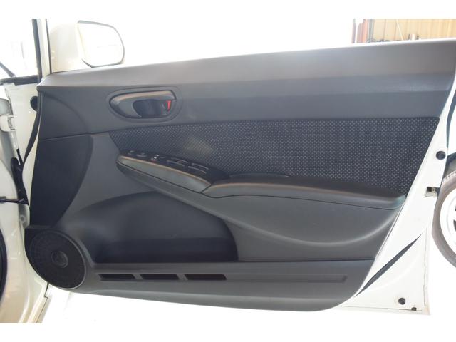 シビック タイプＲ　ユーザー様買取車　６速ＭＴ　ブラックレカロ　ブレンボキャリパー　大型トランクスポイラー　純正１８インチＡＷ　ケンウッドナビ　地デジ　Ｂｌｕｅｔｏｏｔｈオーディオ　ＥＴＣ　プッシュスタート　無限バイザー（44枚目）