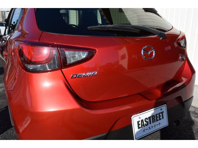 デミオ １３Ｓ　５ＭＴ　純正ナビ　フロアマット　サイドバイザー　プッシュスタート　ステアリングスイッチ（30枚目）