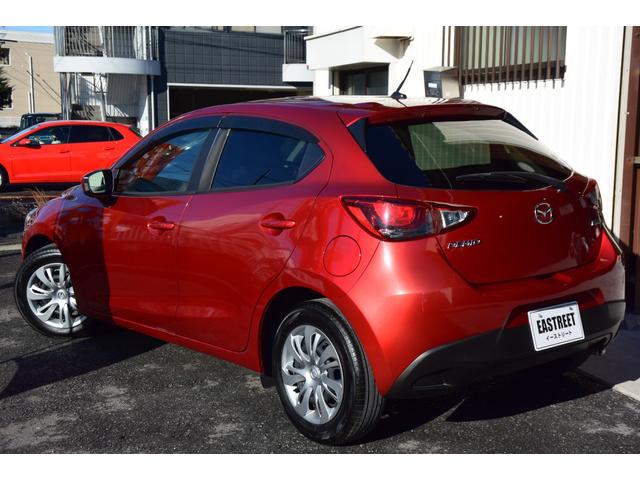 デミオ １３Ｓ　５ＭＴ　純正ナビ　フロアマット　サイドバイザー　プッシュスタート　ステアリングスイッチ（40枚目）