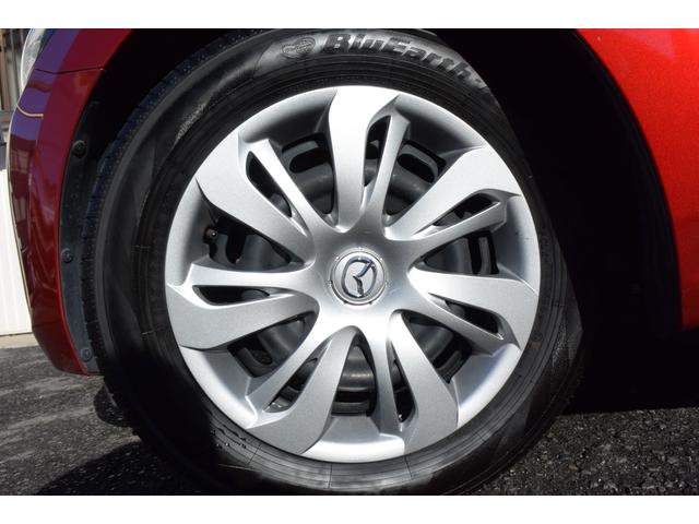 デミオ １３Ｓ　５ＭＴ　純正ナビ　フロアマット　サイドバイザー　プッシュスタート　ステアリングスイッチ（71枚目）