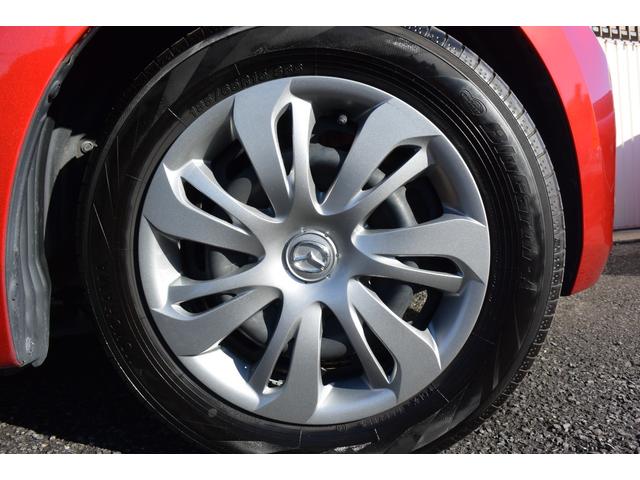 デミオ １３Ｓ　５ＭＴ　純正ナビ　フロアマット　サイドバイザー　プッシュスタート　ステアリングスイッチ（75枚目）