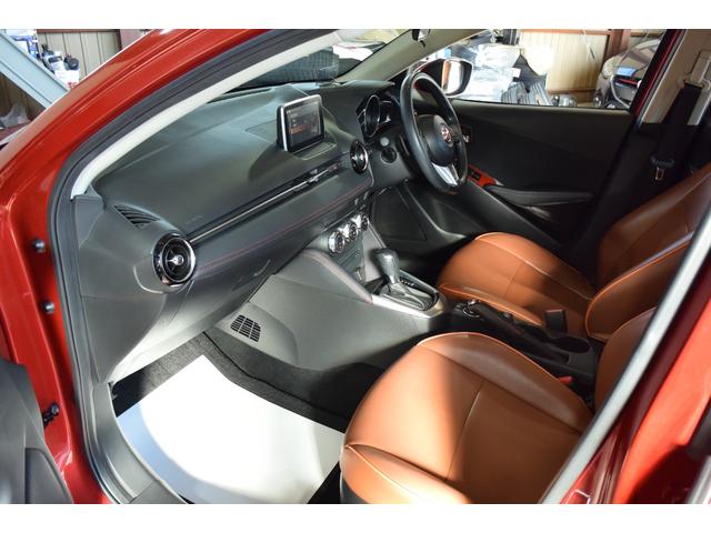 デミオ ＸＤツーリング　禁煙車　純正ナビ　バックカメラ　フルセグＴＶ　ＬＥＤヘッドライト　クルーズコントロール　ＤＶＤ再生　パドルシフト　ブラウンシートカバー　プッシュスタート　フロアマット　サイドバイザー　純正１６ＡＷ（12枚目）