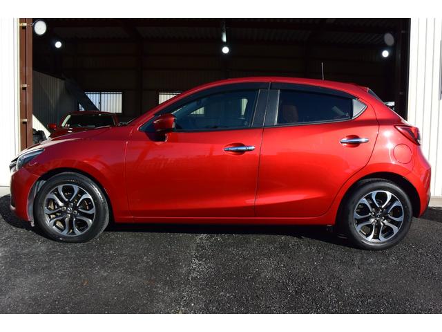 デミオ ＸＤツーリング　禁煙車　純正ナビ　バックカメラ　フルセグＴＶ　ＬＥＤヘッドライト　クルーズコントロール　ＤＶＤ再生　パドルシフト　ブラウンシートカバー　プッシュスタート　フロアマット　サイドバイザー　純正１６ＡＷ（15枚目）