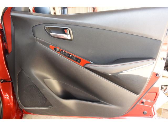 デミオ ＸＤツーリング　禁煙車　純正ナビ　バックカメラ　フルセグＴＶ　ＬＥＤヘッドライト　クルーズコントロール　ＤＶＤ再生　パドルシフト　ブラウンシートカバー　プッシュスタート　フロアマット　サイドバイザー　純正１６ＡＷ（44枚目）