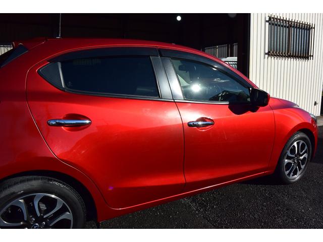 デミオ ＸＤツーリング　禁煙車　純正ナビ　バックカメラ　フルセグＴＶ　ＬＥＤヘッドライト　クルーズコントロール　ＤＶＤ再生　パドルシフト　ブラウンシートカバー　プッシュスタート　フロアマット　サイドバイザー　純正１６ＡＷ（70枚目）