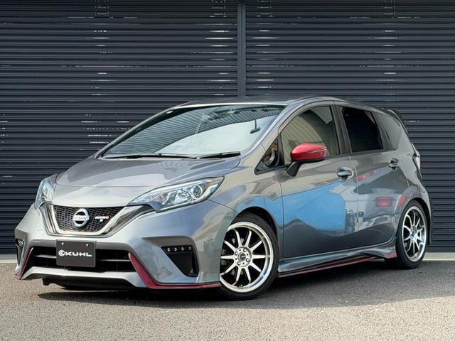 ノート ニスモ　Ｓ　ケンウッド８インチナビゲーション／３連メーター／ＴＥＩＮ車高調／コムテック３６０°前後ドライブレコーダー／ＨＫＳマフラー／ＬＥＤヘッドライト／カロッツェリアツィーター／ＥＴＣ／バックカメラ／禁煙車（4枚目）