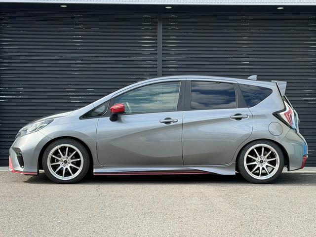 ノート ニスモ　Ｓ　ケンウッド８インチナビゲーション／３連メーター／ＴＥＩＮ車高調／コムテック３６０°前後ドライブレコーダー／ＨＫＳマフラー／ＬＥＤヘッドライト／カロッツェリアツィーター／ＥＴＣ／バックカメラ／禁煙車（7枚目）