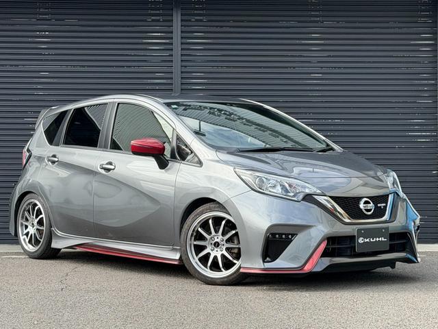 ノート ニスモ　Ｓ　ケンウッド８インチナビゲーション／３連メーター／ＴＥＩＮ車高調／コムテック３６０°前後ドライブレコーダー／ＨＫＳマフラー／ＬＥＤヘッドライト／カロッツェリアツィーター／ＥＴＣ／バックカメラ／禁煙車（12枚目）