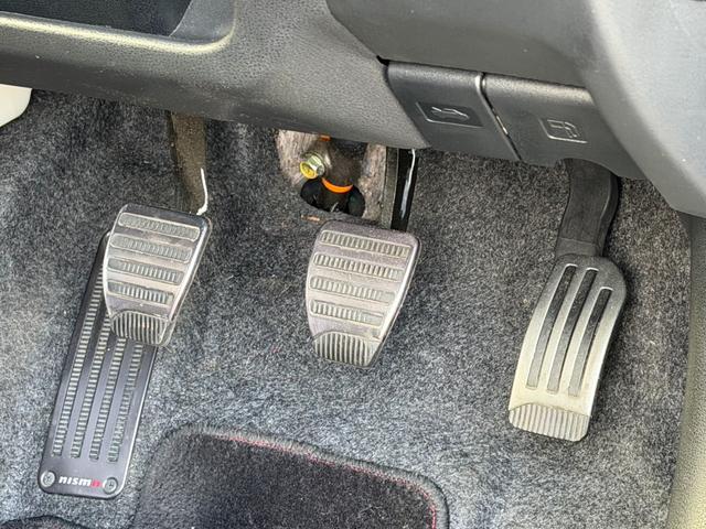 ノート ニスモ　Ｓ　ケンウッド８インチナビゲーション／３連メーター／ＴＥＩＮ車高調／コムテック３６０°前後ドライブレコーダー／ＨＫＳマフラー／ＬＥＤヘッドライト／カロッツェリアツィーター／ＥＴＣ／バックカメラ／禁煙車（35枚目）