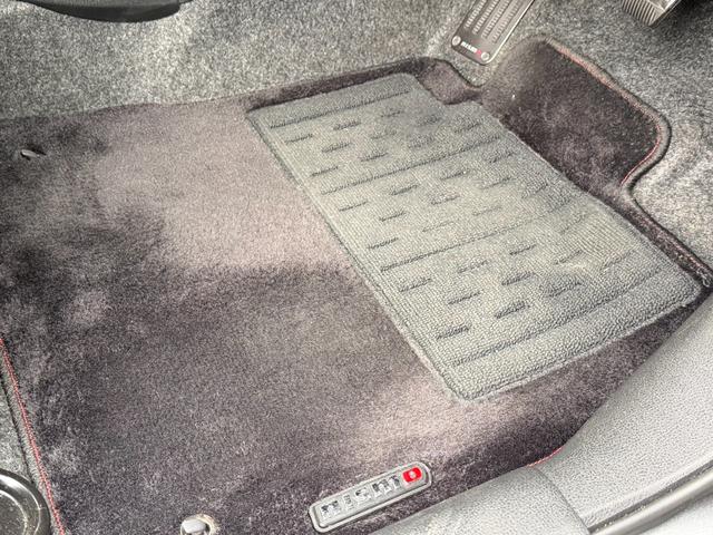 ノート ニスモ　Ｓ　ケンウッド８インチナビゲーション／３連メーター／ＴＥＩＮ車高調／コムテック３６０°前後ドライブレコーダー／ＨＫＳマフラー／ＬＥＤヘッドライト／カロッツェリアツィーター／ＥＴＣ／バックカメラ／禁煙車（36枚目）