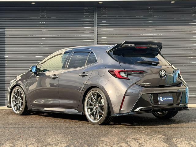 カローラスポーツ Ｇ　Ｚ　ＫＵＨＬ　ＫＲＵＩＳＥエアロキット／ＶＥＲＺ１９インチホイール／純正１０．５インチディスプレイオーディオナビ／ビルトインＥＴＣ／前後ドライブレコーダー／ＲＳＲ　Ｔｉ２０００ダウンサス／禁煙車（8枚目）