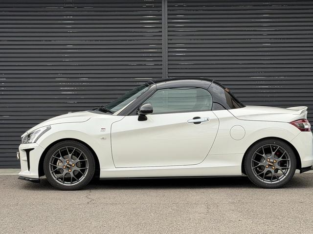 コペン ＧＲ　スポーツ　ＧＲエアロキット／ＨＫＳ２テールマフラー／ＲＥＣＡＲＯシート／パイオニアナビゲーション／バックカメラ／ＥＴＣ／ＬＥＤヘッドライト／ＢＢＳ１６インチホイール／ＢＬＩＴＺ車高調／シートヒーター／禁煙車（7枚目）