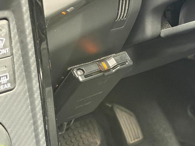 コペン ＧＲ　スポーツ　ＧＲエアロキット／ＨＫＳ２テールマフラー／ＲＥＣＡＲＯシート／パイオニアナビゲーション／バックカメラ／ＥＴＣ／ＬＥＤヘッドライト／ＢＢＳ１６インチホイール／ＢＬＩＴＺ車高調／シートヒーター／禁煙車（37枚目）