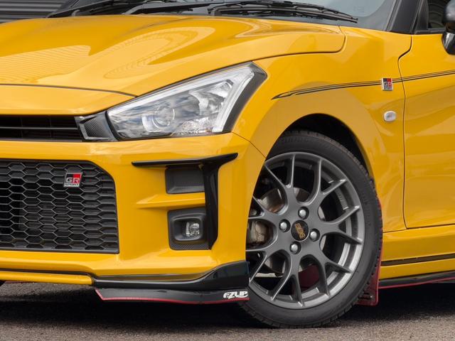 コペン ＧＲ　スポーツ　Ｄスポーツエアロ／ＨＫＳ２テールマフラー／ＲＥＣＡＲＯシート／純正ナビゲーション／バックカメラ／ＥＴＣ／ＬＥＤヘッドライト／ＢＢＳ１６インチアルミホイール／シートヒーター／禁煙車／ワンオーナー車（18枚目）