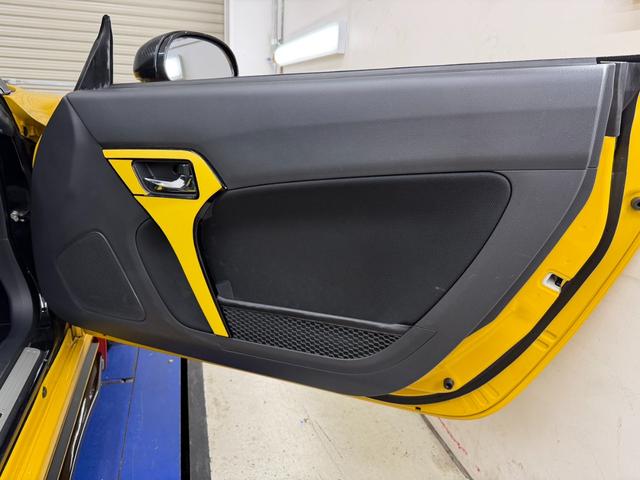 コペン ＧＲ　スポーツ　Ｄスポーツエアロ／ＨＫＳ２テールマフラー／ＲＥＣＡＲＯシート／純正ナビゲーション／バックカメラ／ＥＴＣ／ＬＥＤヘッドライト／ＢＢＳ１６インチアルミホイール／シートヒーター／禁煙車／ワンオーナー車（27枚目）