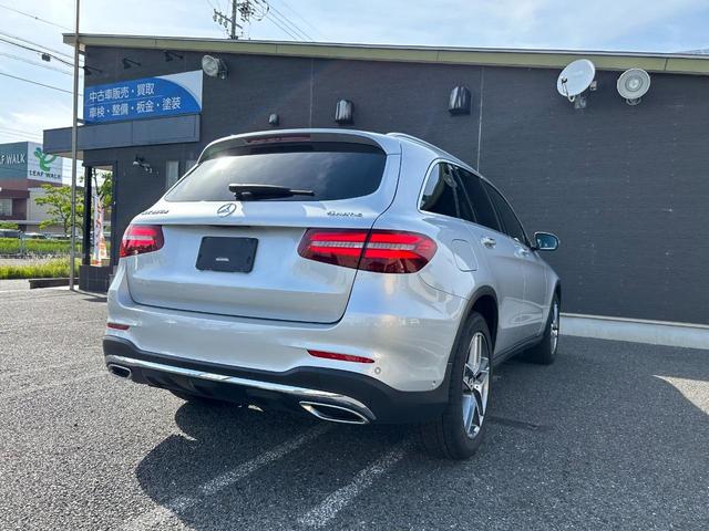 ＧＬＣ２２０ｄ　４マチックスポーツ　ＡＭＧホイール　純正ナビＴＶ　全周囲カメラ　全席シートヒーター　パドルシフト　ヘッドアップディスプレイ　パワーバックドア　パワーシート　ＬＥＤヘッド　ハーフレザーシート　ＥＴＣ　純正ドラレコ　禁煙車(3枚目)