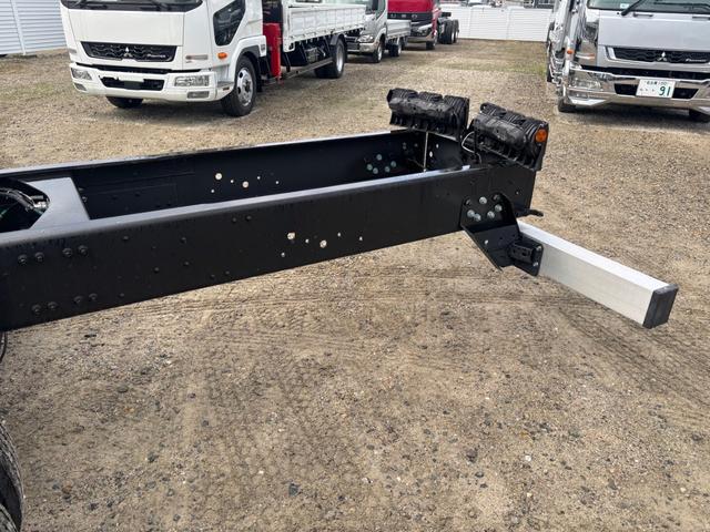 ファイター 後２軸ファイター　ホイールベース５７４０ｍｍ　ＰＴＯ付　フル型式ＦＱ６２ＦＮ６Ｃ　当社ボディ製作可　走行１６００ｋｍ　ＰＴＯ付キャブ付シャシ（16枚目）