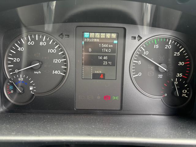 ファイター 後２軸ファイター　ホイールベース５７４０ｍｍ　ＰＴＯ付　フル型式ＦＱ６２ＦＮ６Ｃ　当社ボディ製作可　走行１６００ｋｍ　ＰＴＯ付キャブ付シャシ（24枚目）