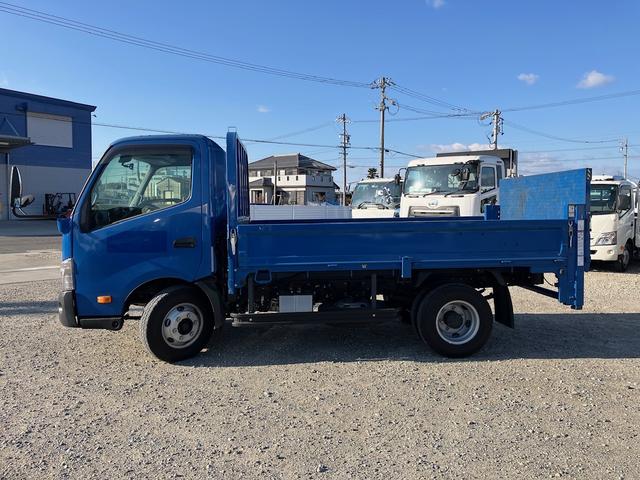 ダイナトラック セミロング　積載３．５トン　パワーゲート付ヒラ　準中型免許対応　荷台内法長３４４．５幅２０８．５高３８０　ナビＴＶ　ＥＴＣ　衝突軽減　車線逸脱警報　バックモニター（5枚目）