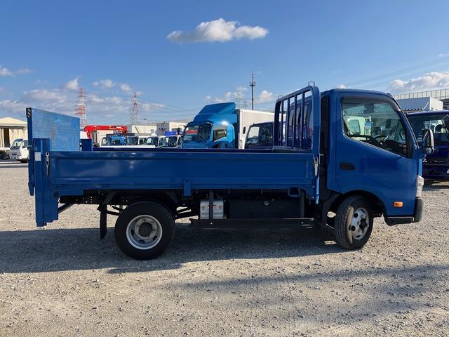 ダイナトラック セミロング　積載３．５トン　パワーゲート付ヒラ　準中型免許対応　荷台内法長３４４．５幅２０８．５高３８０　ナビＴＶ　ＥＴＣ　衝突軽減　車線逸脱警報　バックモニター（9枚目）
