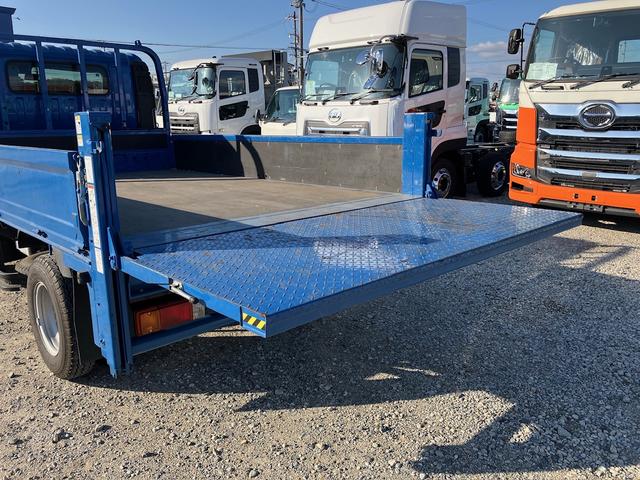 ダイナトラック セミロング　積載３．５トン　パワーゲート付ヒラ　準中型免許対応　荷台内法長３４４．５幅２０８．５高３８０　ナビＴＶ　ＥＴＣ　衝突軽減　車線逸脱警報　バックモニター（11枚目）