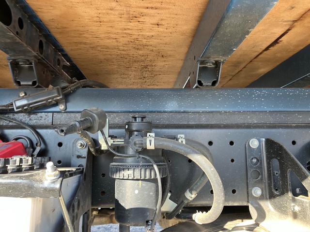 ダイナトラック セミロング　積載３．５トン　パワーゲート付ヒラ　準中型免許対応　荷台内法長３４４．５幅２０８．５高３８０　ナビＴＶ　ＥＴＣ　衝突軽減　車線逸脱警報　バックモニター（17枚目）