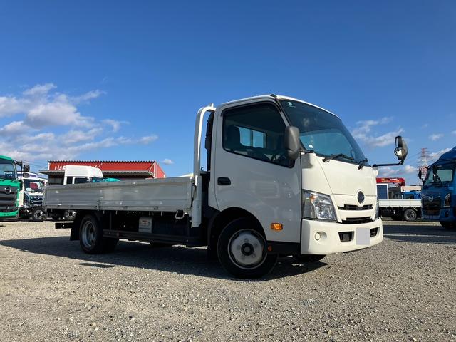 デュトロ ロング全低床ターボ ワイド 積載2トン積 車両ス重量4.965トン ETC 横滑り防止装置 アイドリングストップ(2枚目)