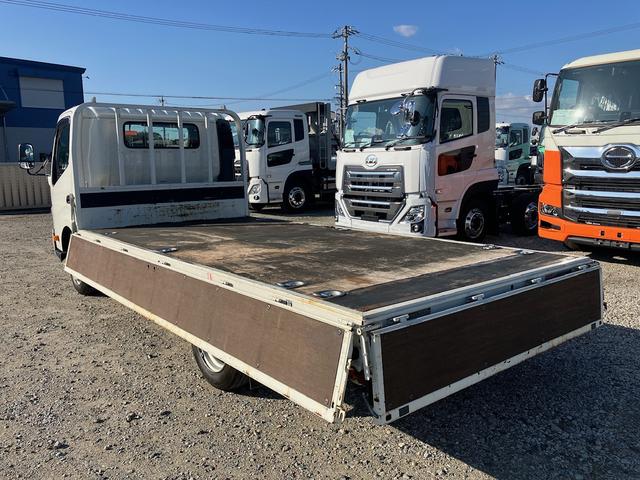 デュトロ ロング全低床ターボ ワイド 積載2トン積 車両ス重量4.965トン ETC 横滑り防止装置 アイドリングストップ(10枚目)