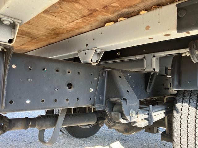 デュトロ ロング全低床ターボ ワイド 積載2トン積 車両ス重量4.965トン ETC 横滑り防止装置 アイドリングストップ(16枚目)