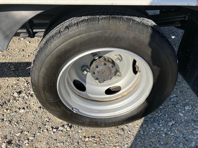 デュトロ ロング全低床ターボ ワイド 積載2トン積 車両ス重量4.965トン ETC 横滑り防止装置 アイドリングストップ(33枚目)