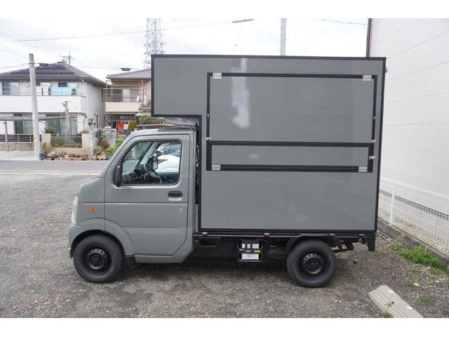 キャリイトラック キッチンカー.移動販売車.ケータリングカー.フードトラック(B) /前方収納.側面・後方跳上扉&テーブル.サッシ.ドア.2層シンク&タンク.換気扇.床.照明.外部内部電源(5枚目)