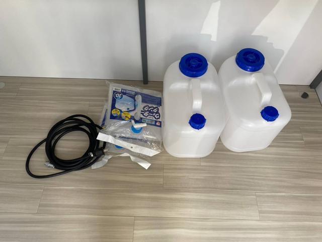 キャリイトラック キッチンカー.移動販売車.ケータリングカー.フードトラック(B) /前方収納.側面・後方跳上扉&テーブル.サッシ.ドア.2層シンク&タンク.換気扇.床.照明.外部内部電源(24枚目)