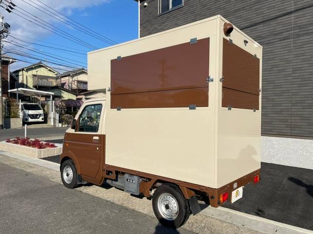 　キッチンカー．移動販売車．ケータリングカー．フードトラック（Ｂ）　／前方収納．側面・後方跳上扉＆テーブル．サッシ．ドア．２層シンク＆タンク．換気扇．床．照明．外部内部電源(38枚目)