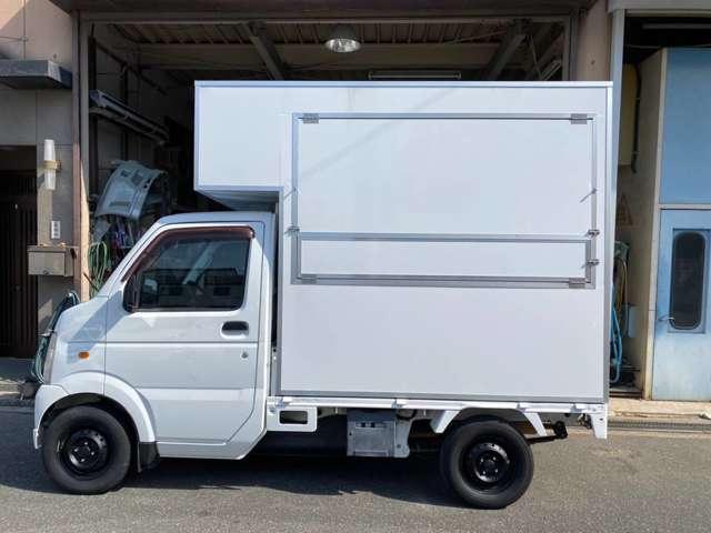 キャリイトラック 　６６０　ＫＣエアコン・パワステ　３方開　移動販売車　キッチンカー　フードトラック（8枚目）