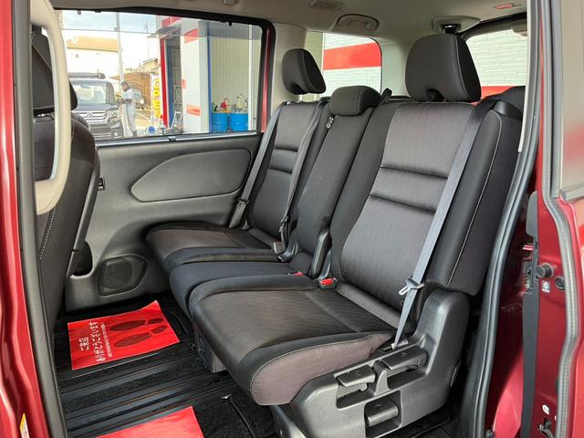 セレナ ハイウェイスター　Ｖセレクション　ツートン／両側電動スライド／フリップモニタ／９型ナビＴＶ／Ｂｌｕｅｔｏｏｔｈ／１オーナ／ＬＥＤ／全周囲カメラ／ドライブレコーダー／ＥＴＣ／衝突軽減ブレーキ／３列８人乗／（10枚目）