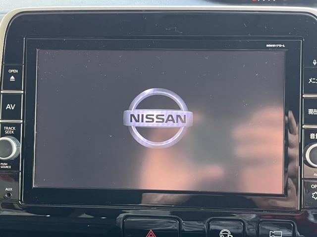 セレナ ハイウェイスター　Ｖセレクション　ツートン／両側電動スライド／フリップモニタ／９型ナビＴＶ／Ｂｌｕｅｔｏｏｔｈ／１オーナ／ＬＥＤ／全周囲カメラ／ドライブレコーダー／ＥＴＣ／衝突軽減ブレーキ／３列８人乗／（11枚目）