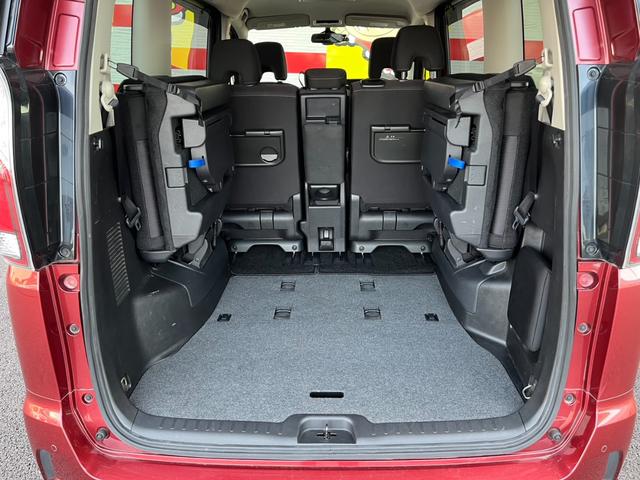 セレナ ハイウェイスター　Ｖセレクション　ツートン／両側電動スライド／フリップモニタ／９型ナビＴＶ／Ｂｌｕｅｔｏｏｔｈ／１オーナ／ＬＥＤ／全周囲カメラ／ドライブレコーダー／ＥＴＣ／衝突軽減ブレーキ／３列８人乗／（14枚目）