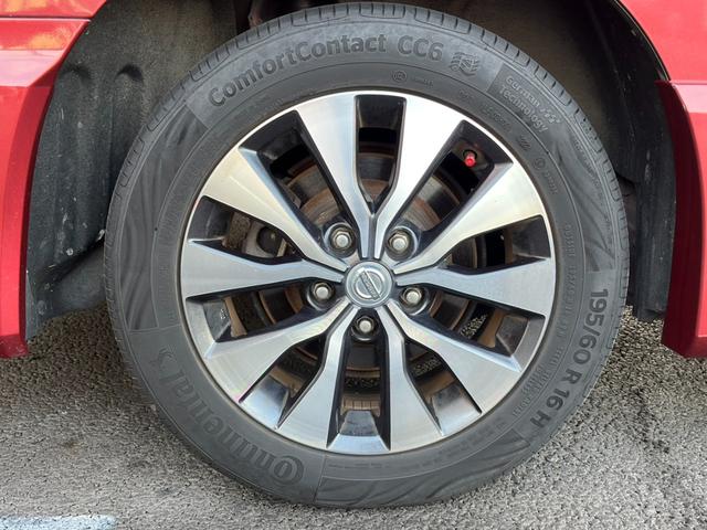 セレナ ハイウェイスター　Ｖセレクション　ツートン／両側電動スライド／フリップモニタ／９型ナビＴＶ／Ｂｌｕｅｔｏｏｔｈ／１オーナ／ＬＥＤ／全周囲カメラ／ドライブレコーダー／ＥＴＣ／衝突軽減ブレーキ／３列８人乗／（16枚目）