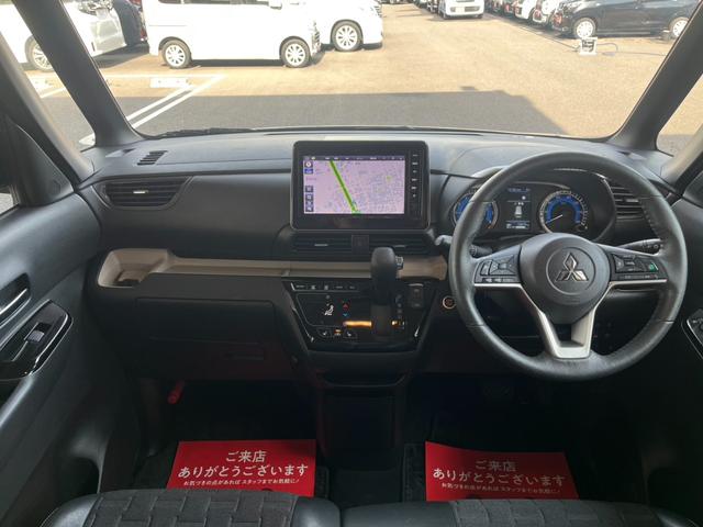 デリカミニ Ｇ　プレミアム　両側電動スライド／デジタルルームミラー／黒半革シート／９型ナビＴＶ／Ｂｌｕｅｔｏｏｔｈ／ＬＥＤ／全周囲カメラ／衝突軽減ブレーキ／障害物センサ／（8枚目）