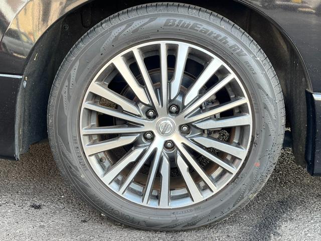 エルグランド ２５０ハイウェイスター　／フリップモニター／８型ナビＴＶ／両側電動スライド／黒半革／Ｂｌｕｅｔｏｏｔｈ／後期／ＬＥＤ／バックカメラ／ＥＴＣ／クルーズコントロール（16枚目）