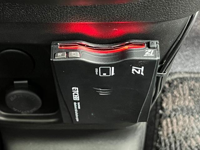 スペーシア ハイブリッドX 両側電動スライド/禁煙/ナビTV/Bluetooth/LED/バックカメラ/ETC/衝突軽減ブレーキ/オットマン/前席シートヒータ/スマートキー/プッシュスタート/(19枚目)