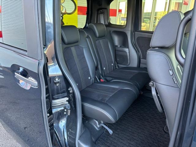 Ｎ－ＢＯＸカスタム Ｌターボ　／両側電動スライド／黒半革／禁煙／ナビＴＶ／Ｂｌｕｅｔｏｏｔｈ／ＬＥＤ／バックカメラ／ＥＴＣ／衝突軽減ブレーキ／前席シートヒーター（10枚目）