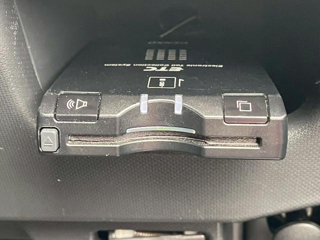 ステラ カスタムＲＳ　ナビ　フルセグＴＶ　ＣＤ　ＤＶＤ　Ｂｌｕｅｔｏｏｔｈ　ＥＴＣ　ドラレコ　アイドリングストップ　プッシュスタート　純正１５インチアルミ　ＬＥＤヘッドライト　オートライト　ベンチシート（22枚目）