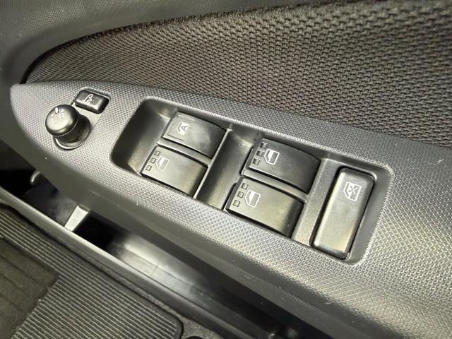 ステラ カスタムＲＳ　ナビ　フルセグＴＶ　ＣＤ　ＤＶＤ　Ｂｌｕｅｔｏｏｔｈ　ＥＴＣ　ドラレコ　アイドリングストップ　プッシュスタート　純正１５インチアルミ　ＬＥＤヘッドライト　オートライト　ベンチシート（24枚目）