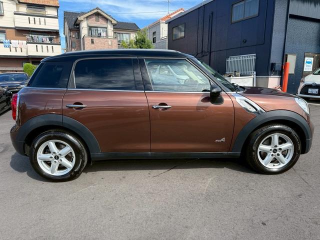 ＭＩＮＩ クーパー　クロスオーバー　オール４　４ＷＤ　ＥＴＣ２．０　ドライブレコーダー　オートマチックハイビーム　プッシュスタート　ルーフレール　純正１６インチアルミ（5枚目）