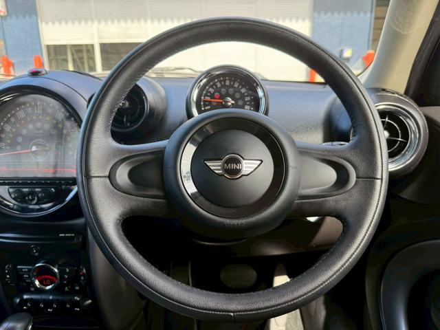 ＭＩＮＩ クーパー　クロスオーバー　オール４　４ＷＤ　ＥＴＣ２．０　ドライブレコーダー　オートマチックハイビーム　プッシュスタート　ルーフレール　純正１６インチアルミ（18枚目）