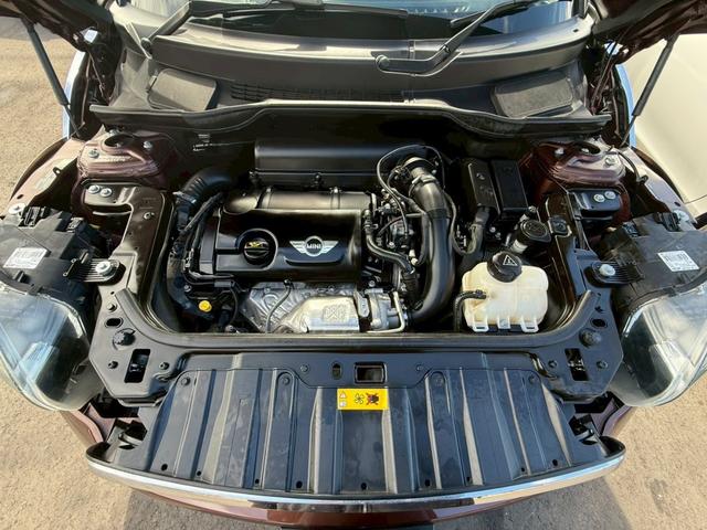 ＭＩＮＩ クーパー　クロスオーバー　オール４　４ＷＤ　ＥＴＣ２．０　ドライブレコーダー　オートマチックハイビーム　プッシュスタート　ルーフレール　純正１６インチアルミ（33枚目）