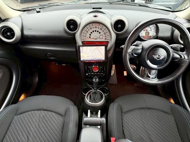 MINI クーパーS クロスオーバー カロッツェリアHDDナビ OZアルミ ブリザックタイヤ CD ETC ターボ プッシュスタート スマートキー アクティブヘッドライト ルーフレール 17インチアルミホイール(3枚目)