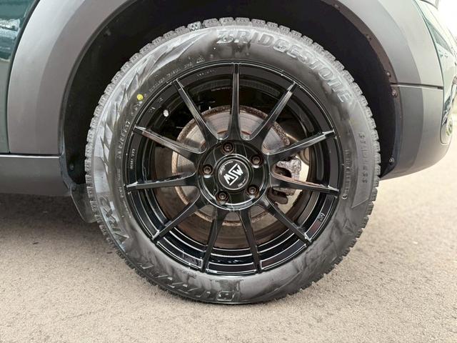 MINI クーパーS クロスオーバー カロッツェリアHDDナビ OZアルミ ブリザックタイヤ CD ETC ターボ プッシュスタート スマートキー アクティブヘッドライト ルーフレール 17インチアルミホイール(33枚目)