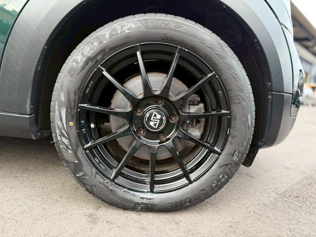 MINI クーパーS クロスオーバー カロッツェリアHDDナビ OZアルミ ブリザックタイヤ CD ETC ターボ プッシュスタート スマートキー アクティブヘッドライト ルーフレール 17インチアルミホイール(34枚目)